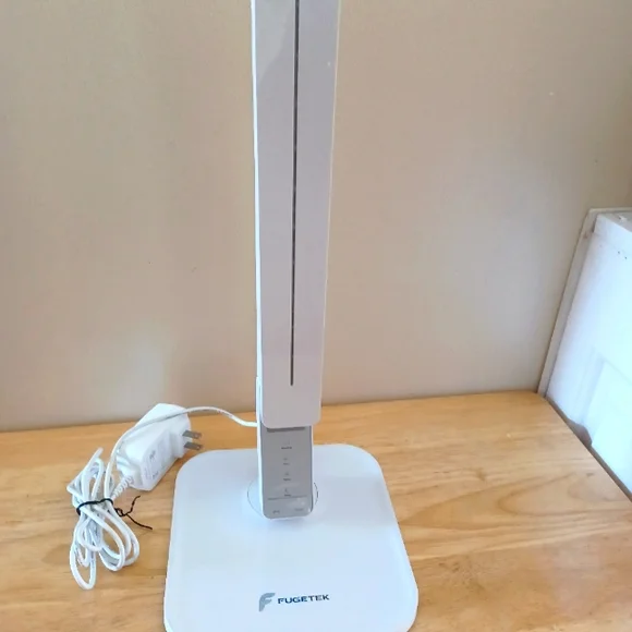 New Fugetek LED Table Desk Lamp with USB Charging Port 360°Adjustable - Picture 4 of 8